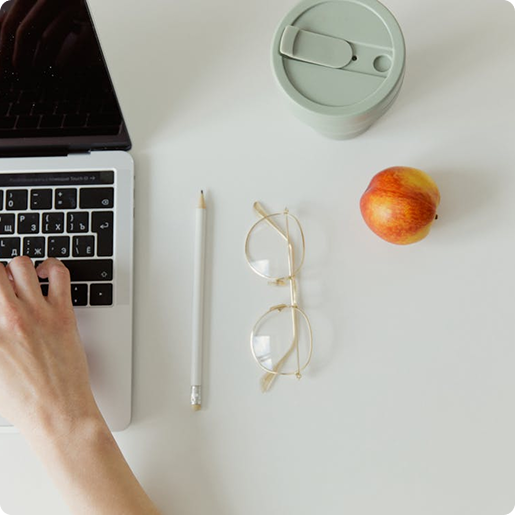 Espacio de trabajo con laptop